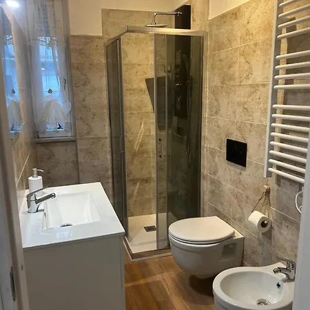 Bed and Breakfast Darsena Charming By Valentina Versilia Βιαρέτζιο