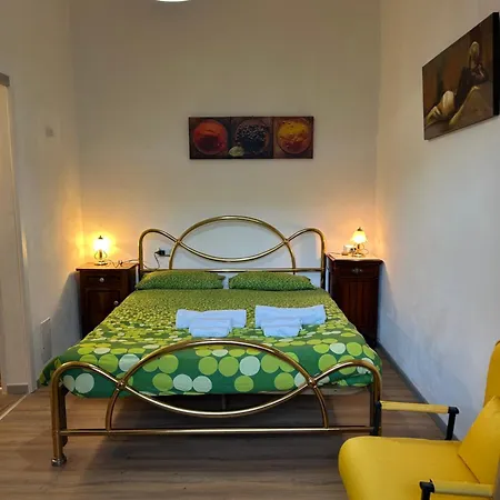 Darsena Charming By Valentina Versilia Bed and Breakfast
